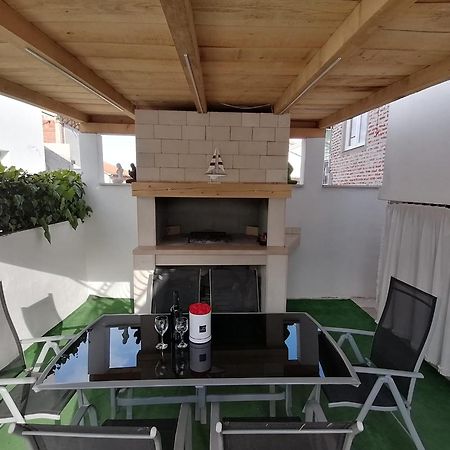 Apartments Paola Trogir Eksteriør bilde