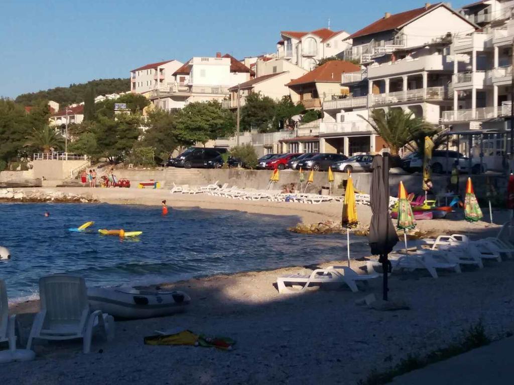 Apartments Paola Trogir Eksteriør bilde